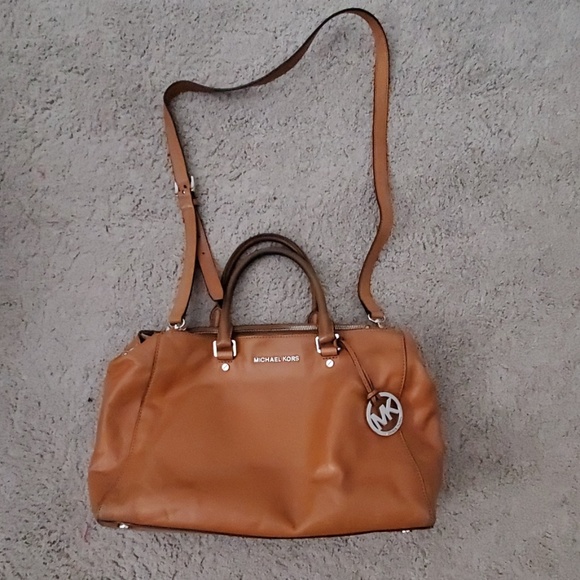 Michael Kors Handbags - Michael Kors Bag